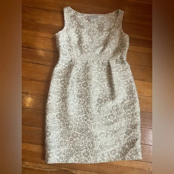 Barney’s New York Cream Floral Brocade Sleeveless Shift Dress, Size 8 - Picture 1 of 8